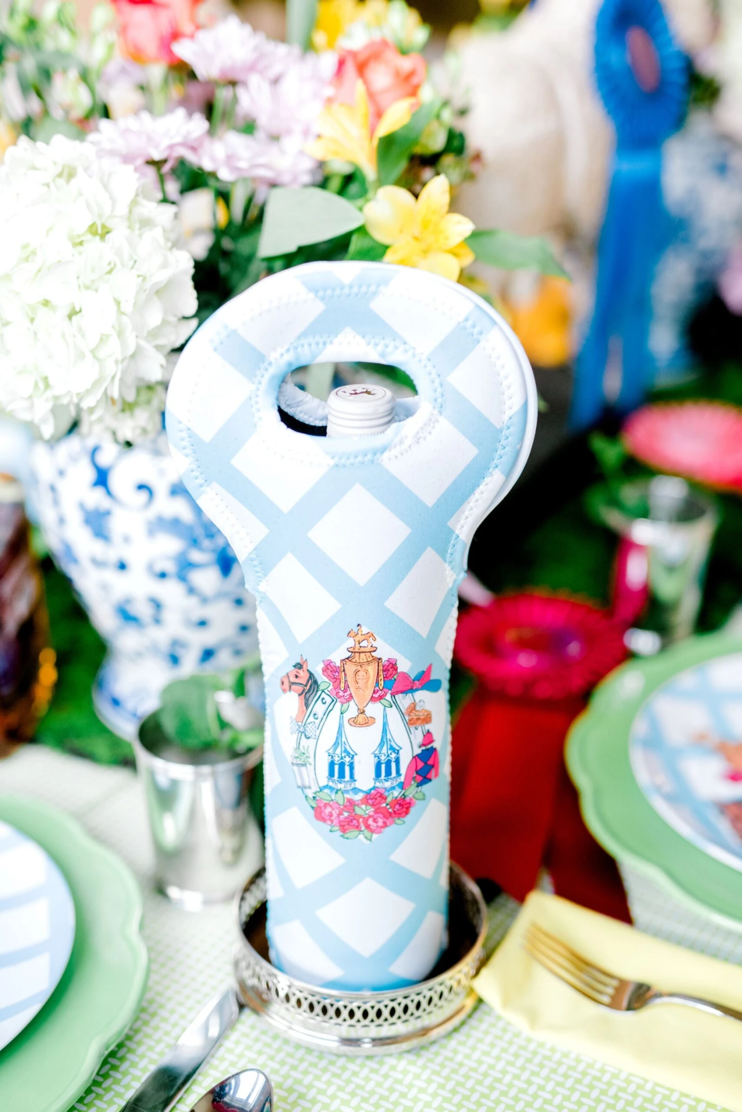 Kentucky Derby-Themed Wine Carrier With Cork Screw 2 Kentucky Derby-Themed Wine Carrier With Cork Screw - Image 2