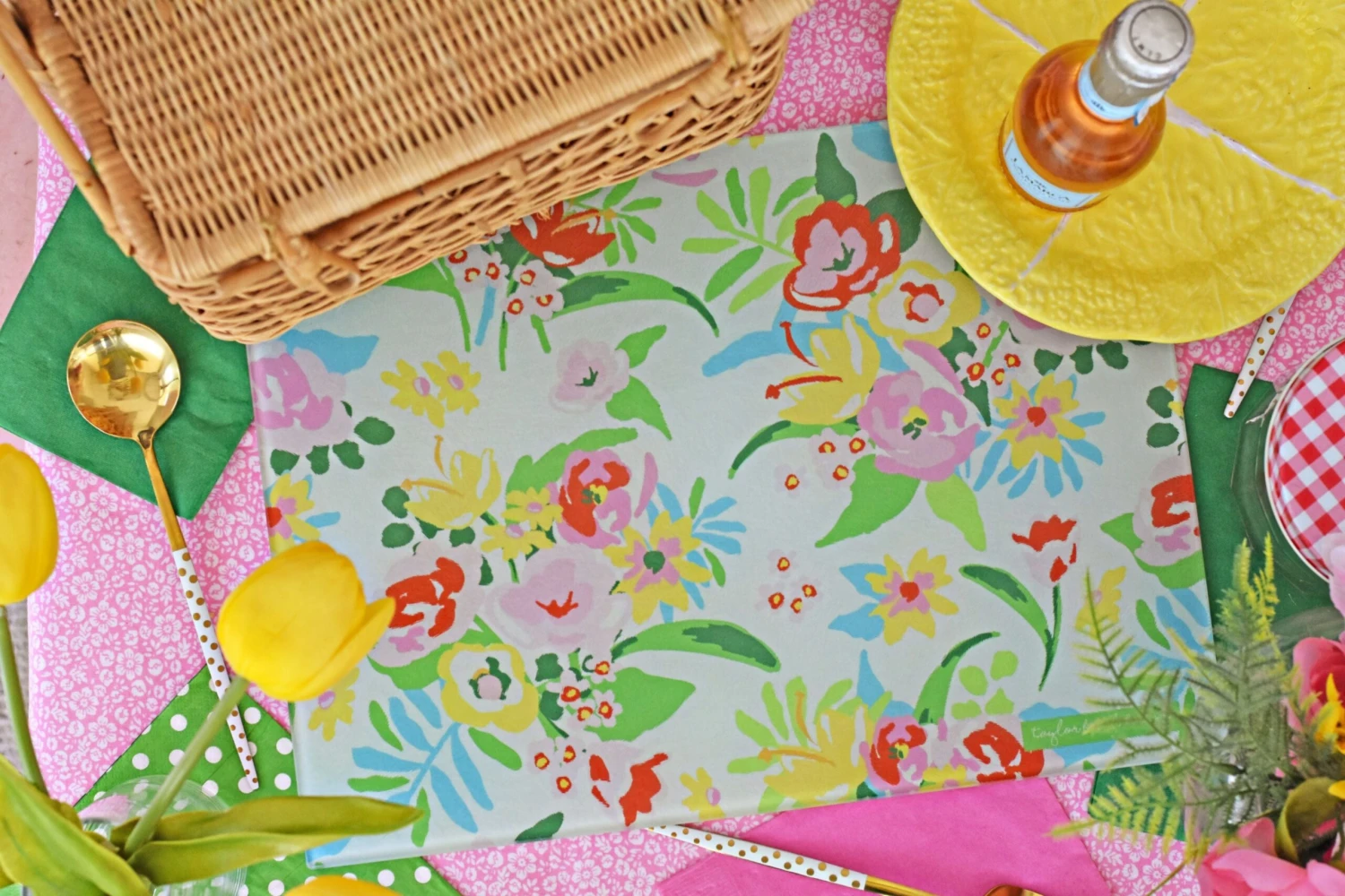 Fresh Cuts 16" X 12" Tempered Glass Cutting Board 2 Fresh Cuts 16" X 12" Tempered Glass Cutting Board - Image 2